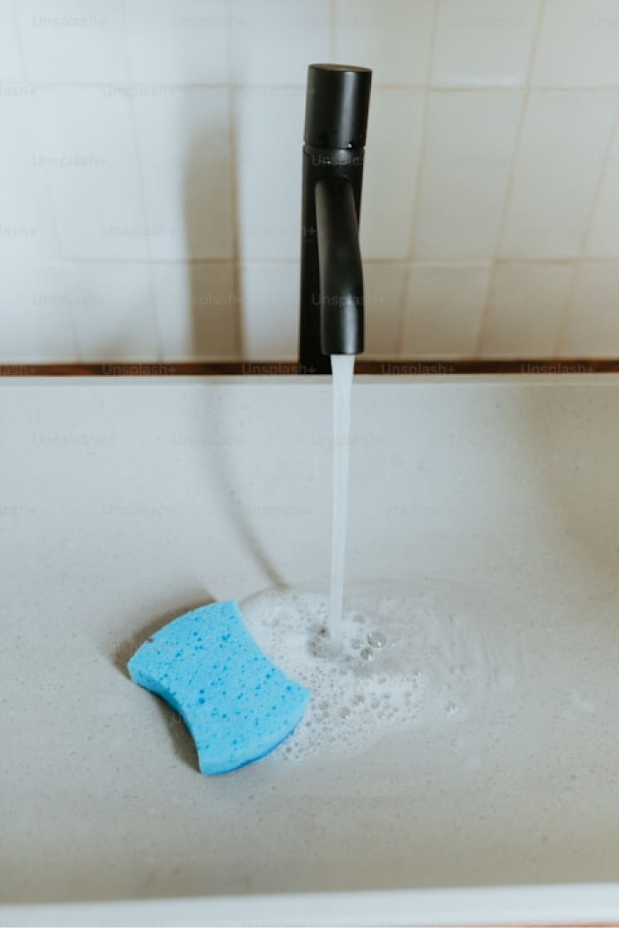 menos detergentes y jabón